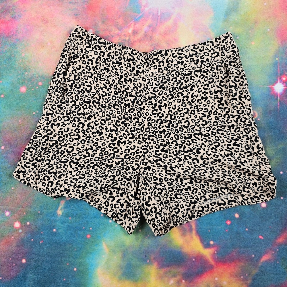 Nine West Women's Leopard‎ Print Elastic Waist Shorts Size M Pockets